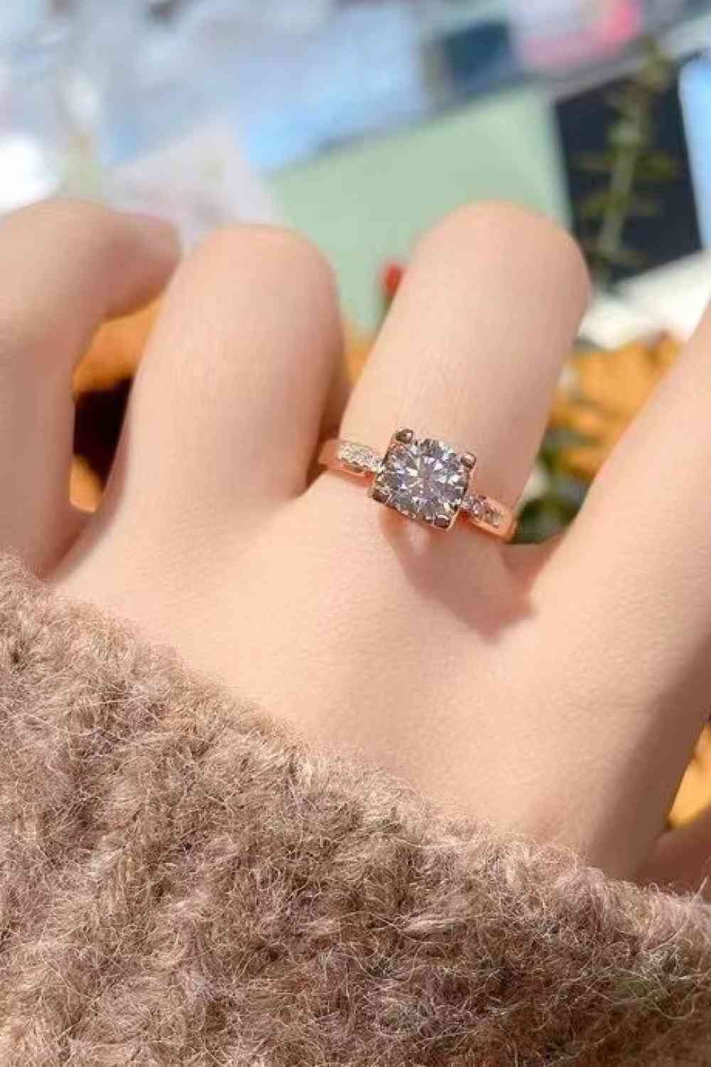 1 Carat Moissanite Ring