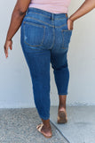 Jeans Relax Fit Judy Blue Aila Short Full Size Mid Rise Cropped