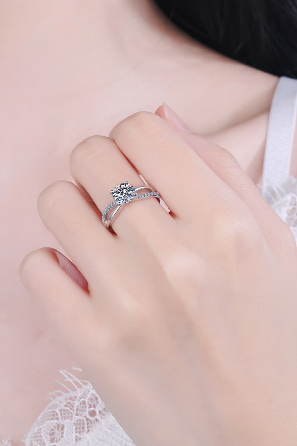 Uylees Boutique 1 Carat Moissanite Crisscross Split Shank Ring