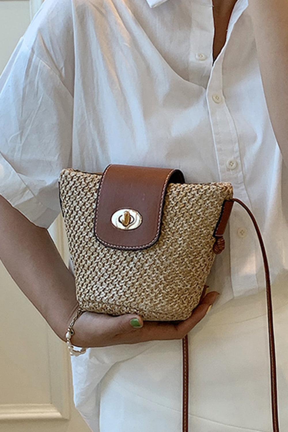 Uylee's Boutique Straw Bucket Bag