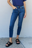 Jeans Relax Fit Judy Blue Aila Short Full Size Mid Rise Cropped