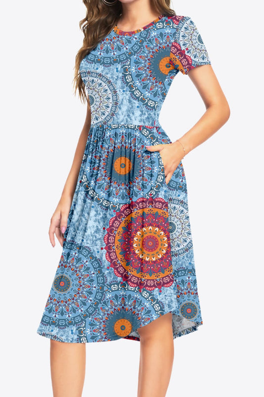 Uylee's Boutique Printed Round Neck Short Sleeve Dress with Pockets