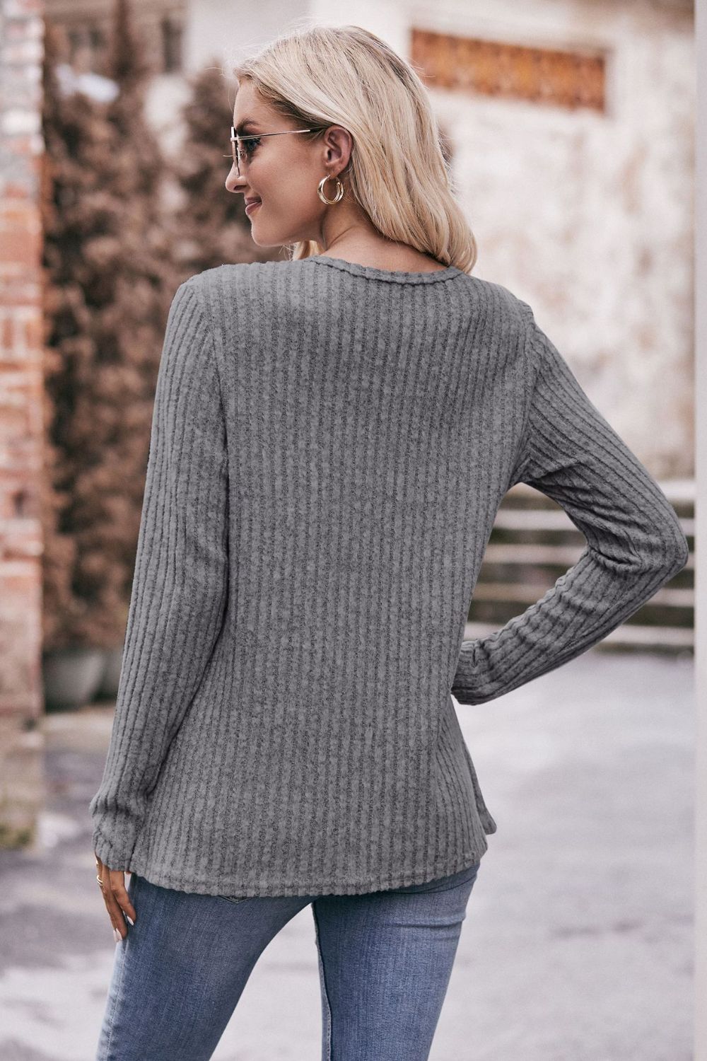 Ribbed Round Neck Buttoned Long Sleeve Tee