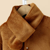 Cappotto a spalla a goccia a maniche lunghe abbottonato