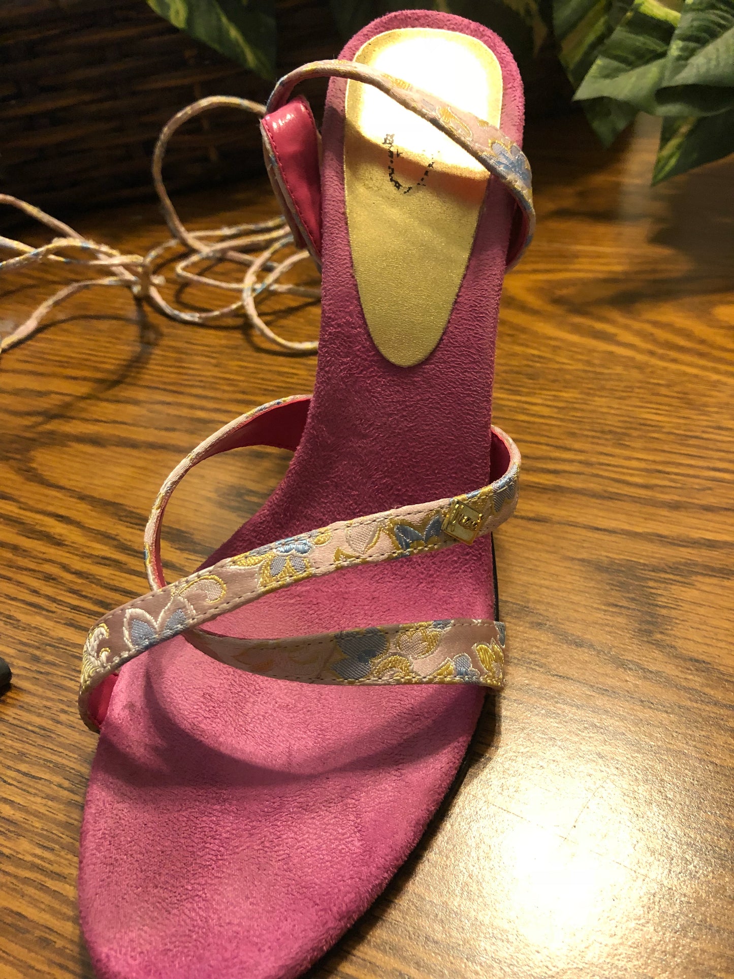 Unze Tie Up Heel Sandals - US Size 7 - Used