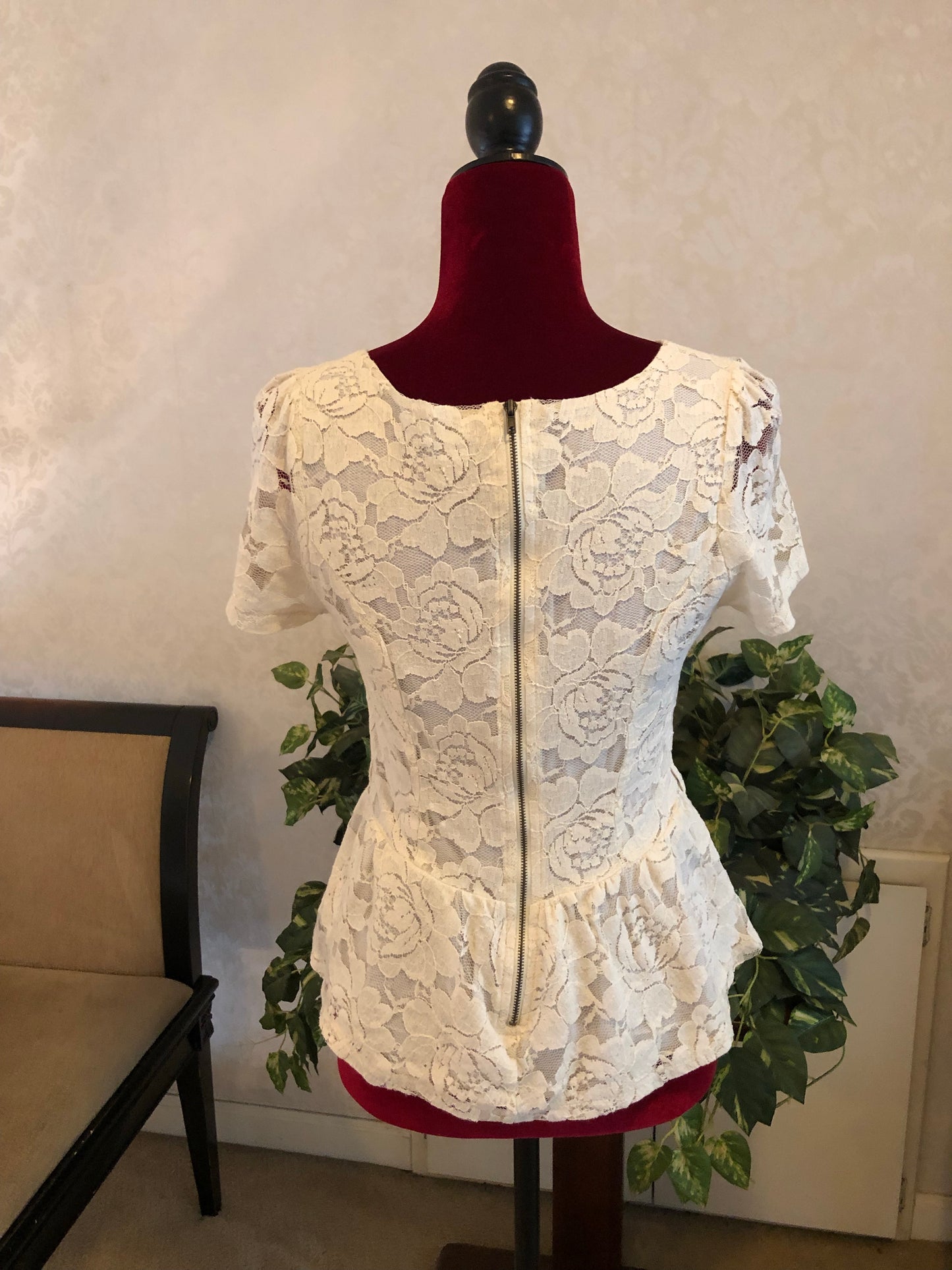 Hearts Brand Lace Fitted Blouse, Size Medium - Gently Used