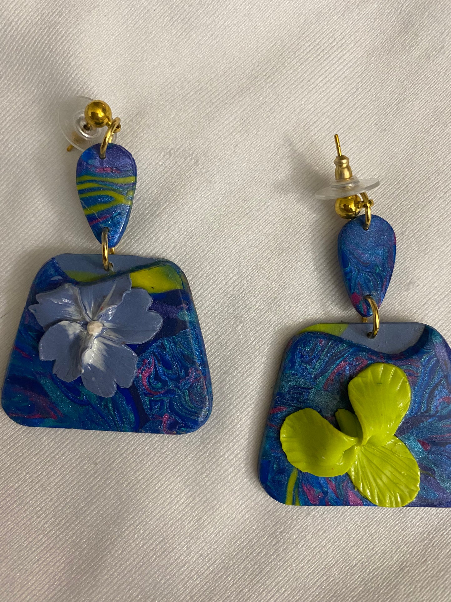 Handmade Floral Box Pierced Dangle Earrings