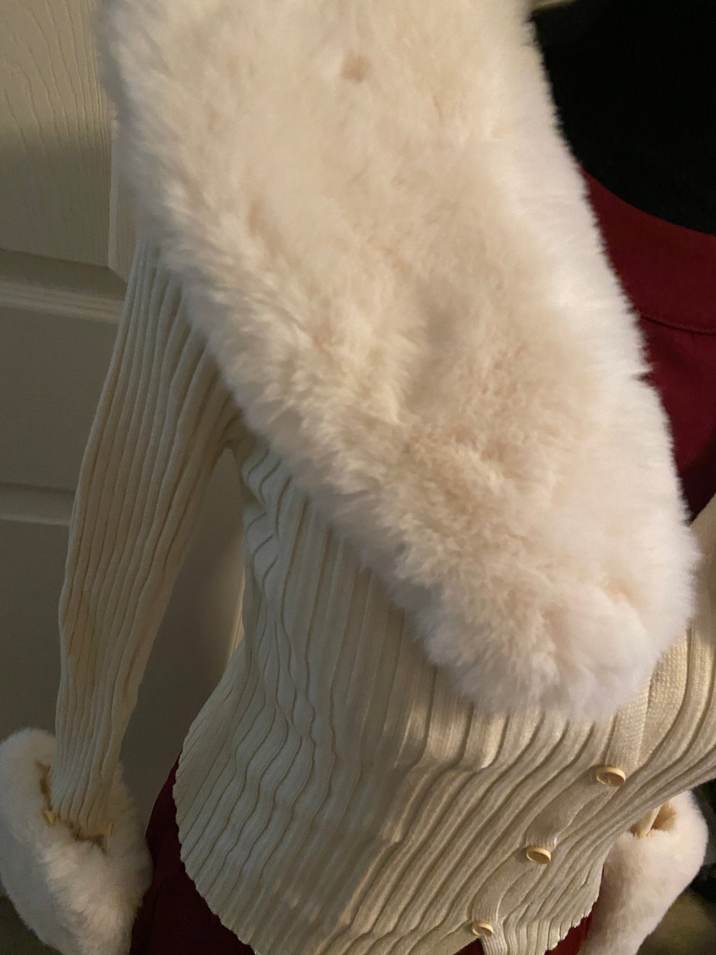 Fashion Fur Collar Acrylic Long Sleeve Outerwear with removable collar & cuffs